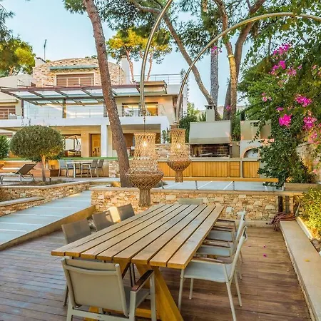 Agioi Villa *