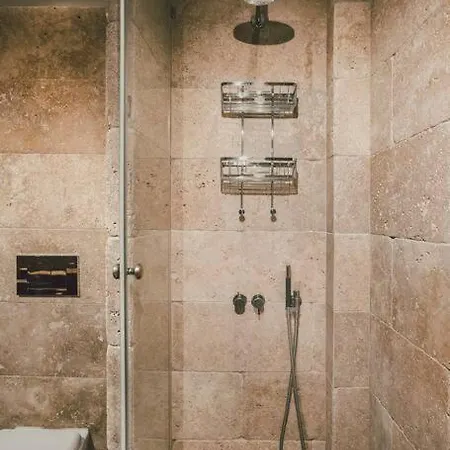Agioi Villa *